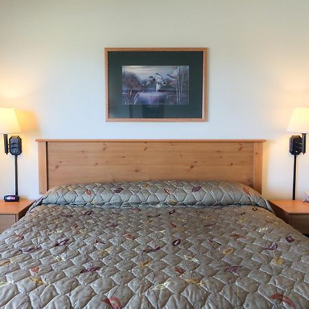 White Oak Inn And Suites Deer River Buitenkant foto