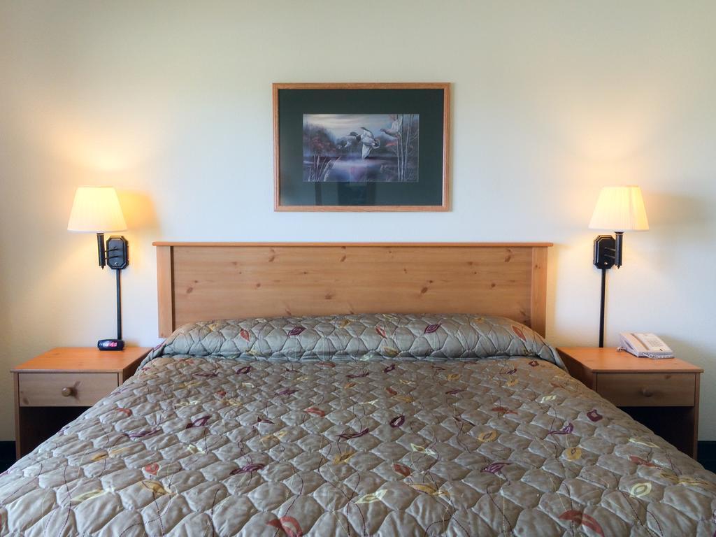 White Oak Inn And Suites Deer River Buitenkant foto