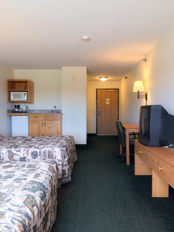 White Oak Inn And Suites Deer River Buitenkant foto