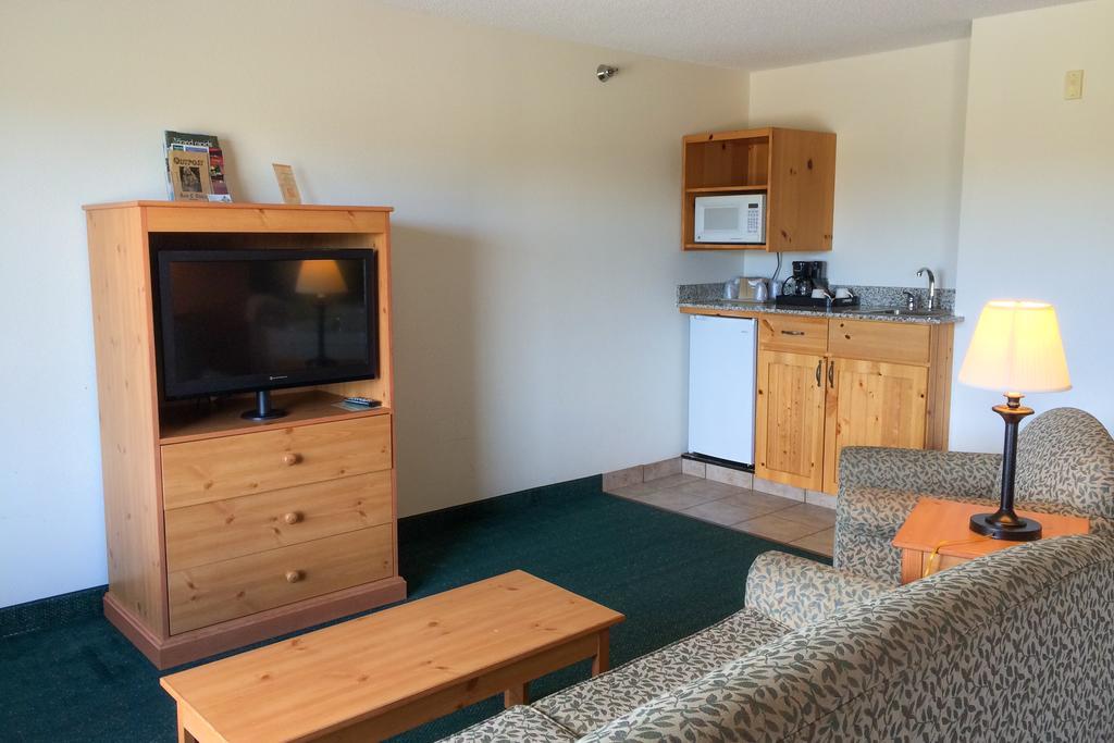 White Oak Inn And Suites Deer River Buitenkant foto