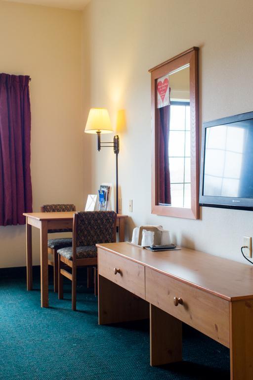 White Oak Inn And Suites Deer River Buitenkant foto