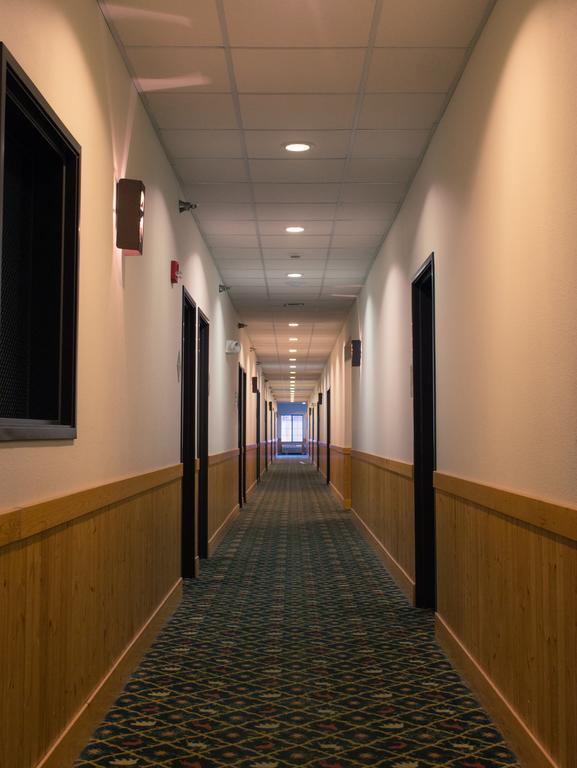 White Oak Inn And Suites Deer River Buitenkant foto